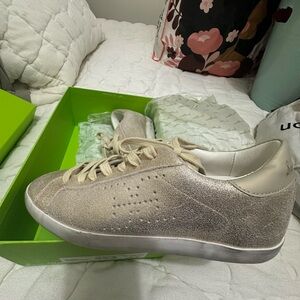 Sam Edelman Silver Glitter Sneakers